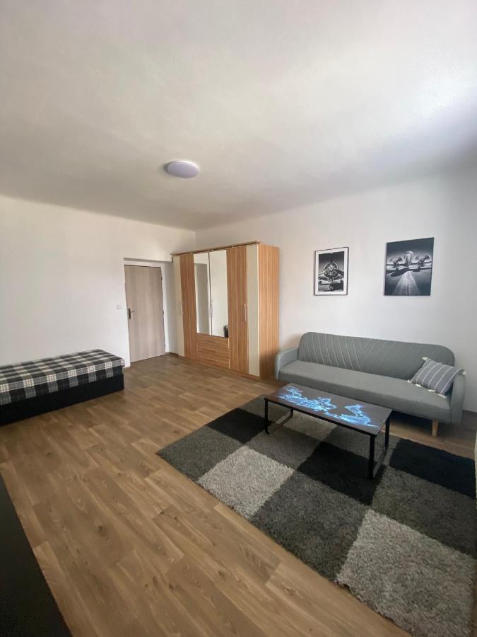 Cerna Ruze - Apartman 3 Plzen Exterior photo
